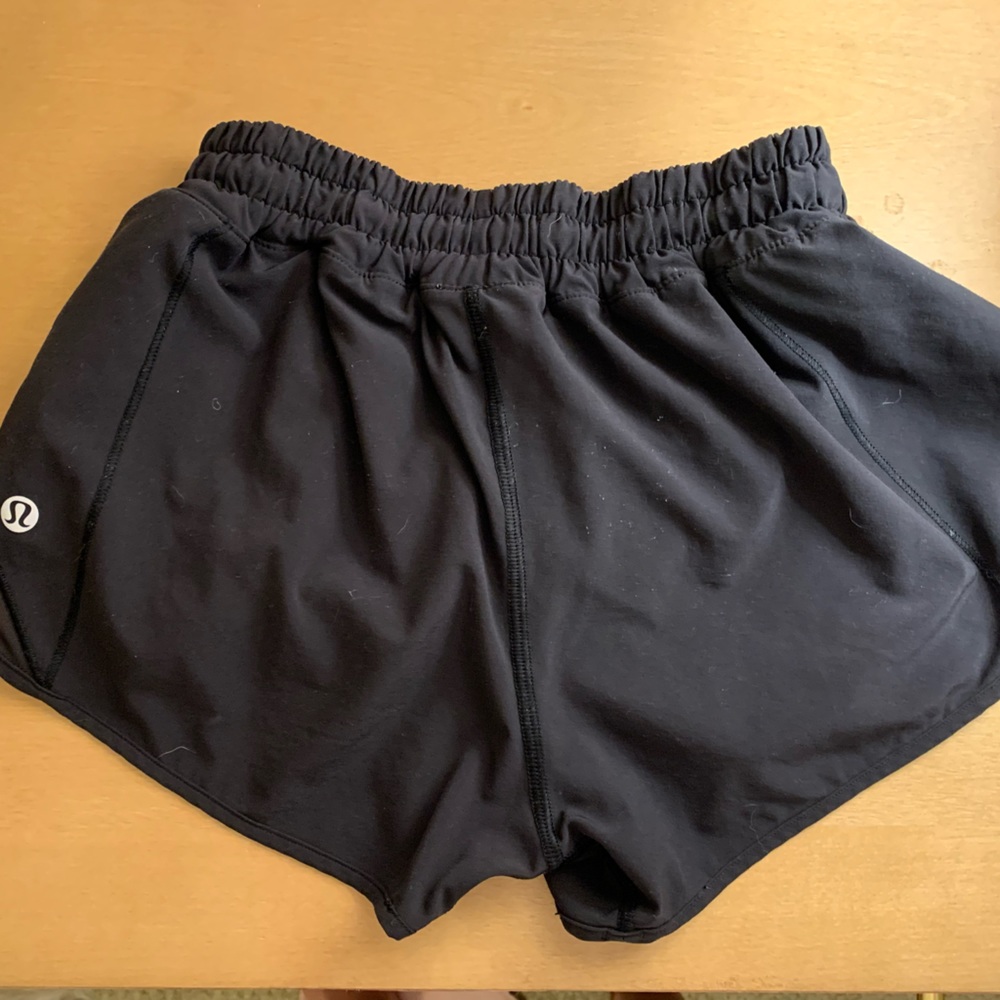 Lululemon Hottie Hot low rise black shorts